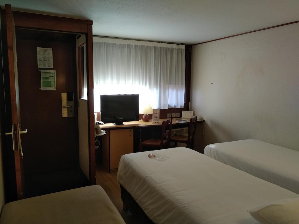 Kyriad Direct Marseille Est La Valentine Ла-Пен-сюр-Ювон Экстерьер фото