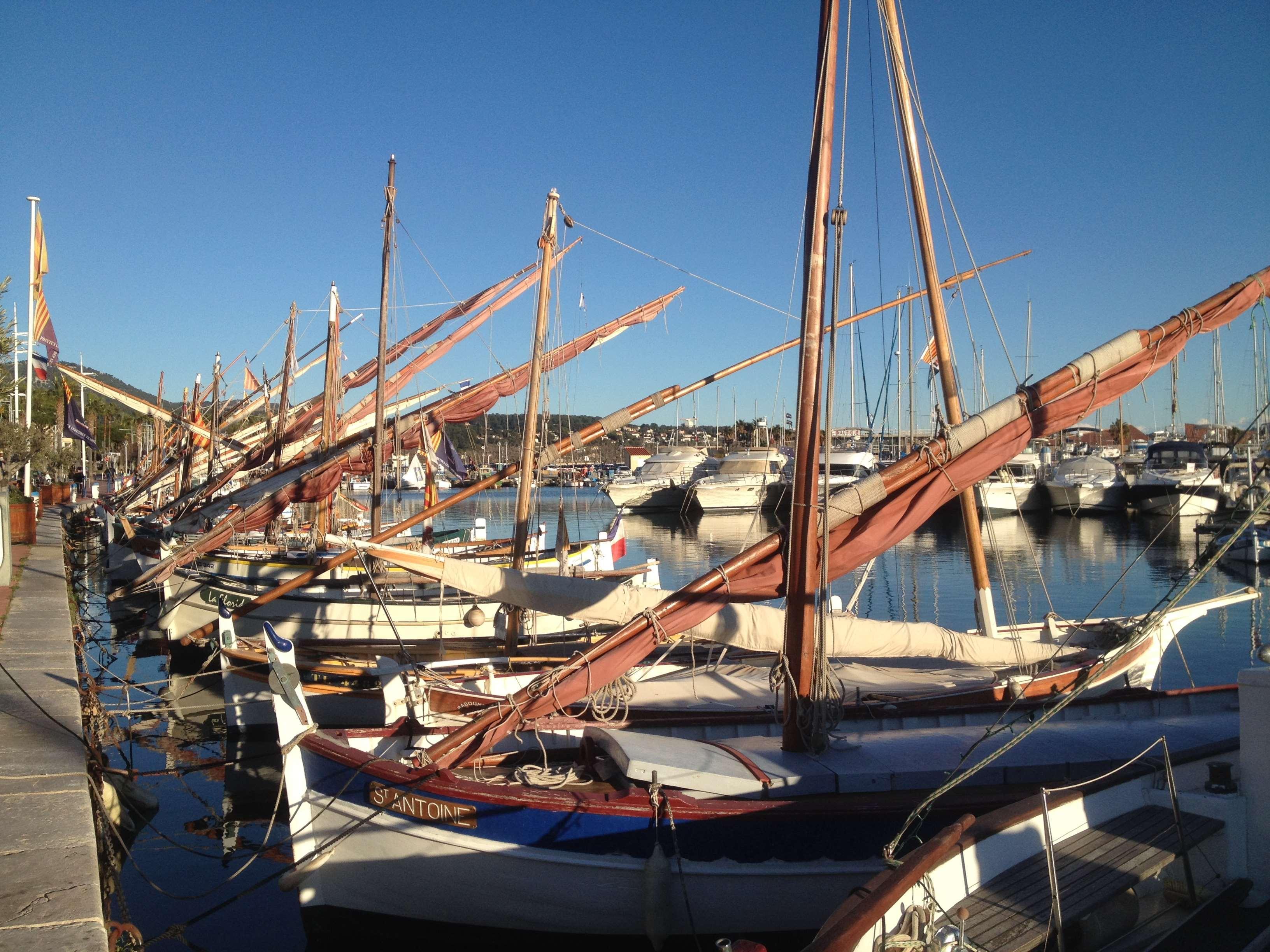 Kyriad Direct Marseille Est La Valentine Ла-Пен-сюр-Ювон Экстерьер фото