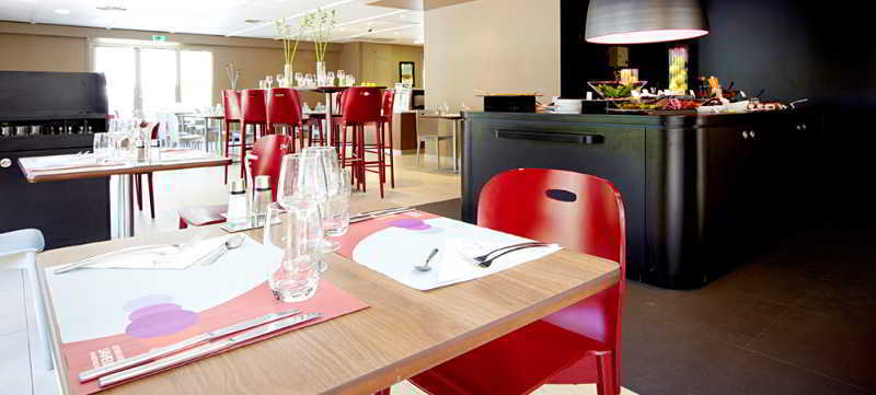 Kyriad Direct Marseille Est La Valentine Ла-Пен-сюр-Ювон Экстерьер фото