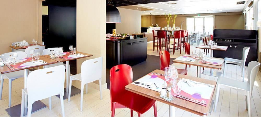 Kyriad Direct Marseille Est La Valentine Ла-Пен-сюр-Ювон Экстерьер фото