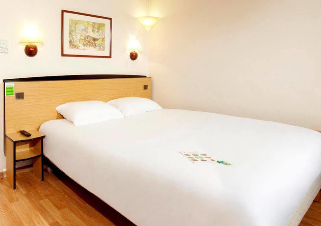 Kyriad Direct Marseille Est La Valentine Ла-Пен-сюр-Ювон Экстерьер фото